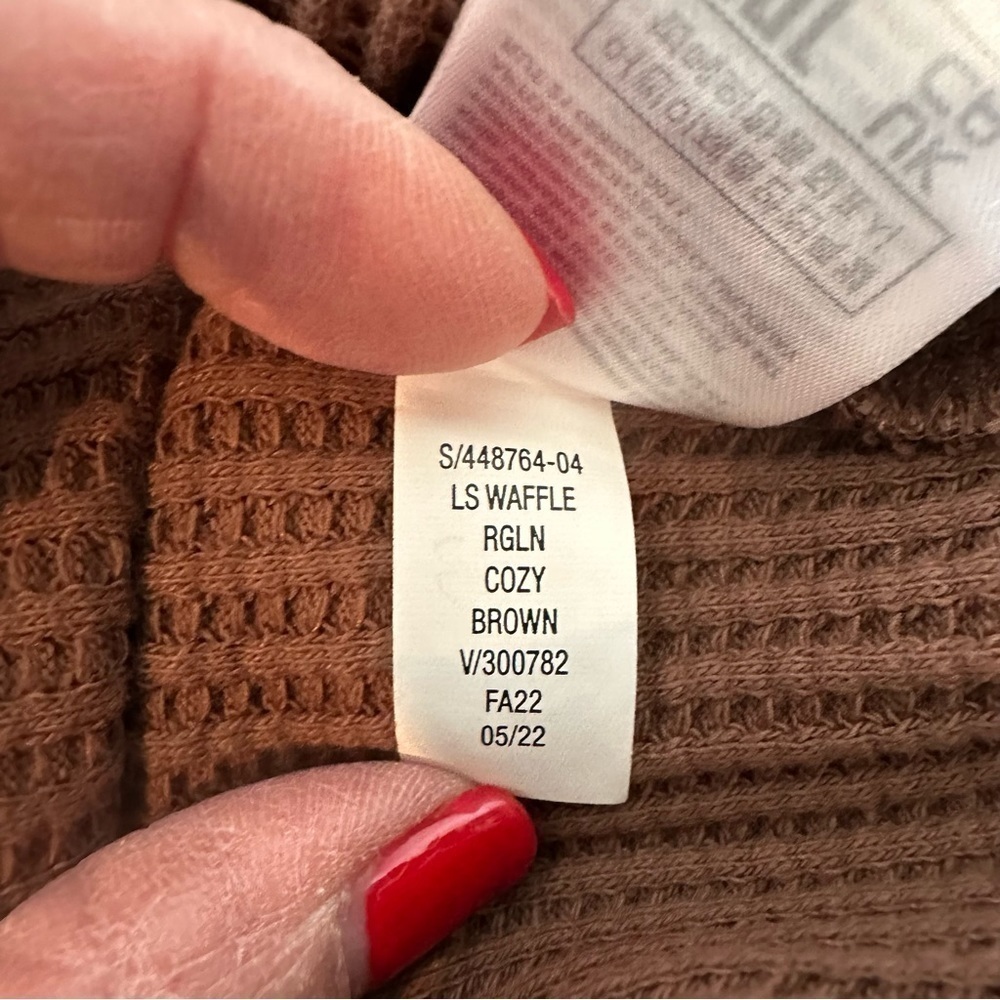 Gap Waffle Raglan Henley T-Shirt - Picture 13 of 15